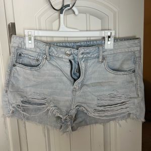 American Eagle Whitewash Tomgirl Shortie